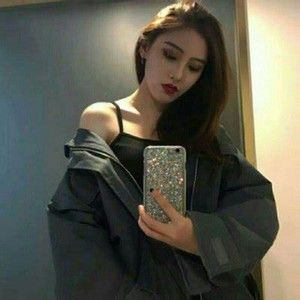 Meet your Posher, Carolyn